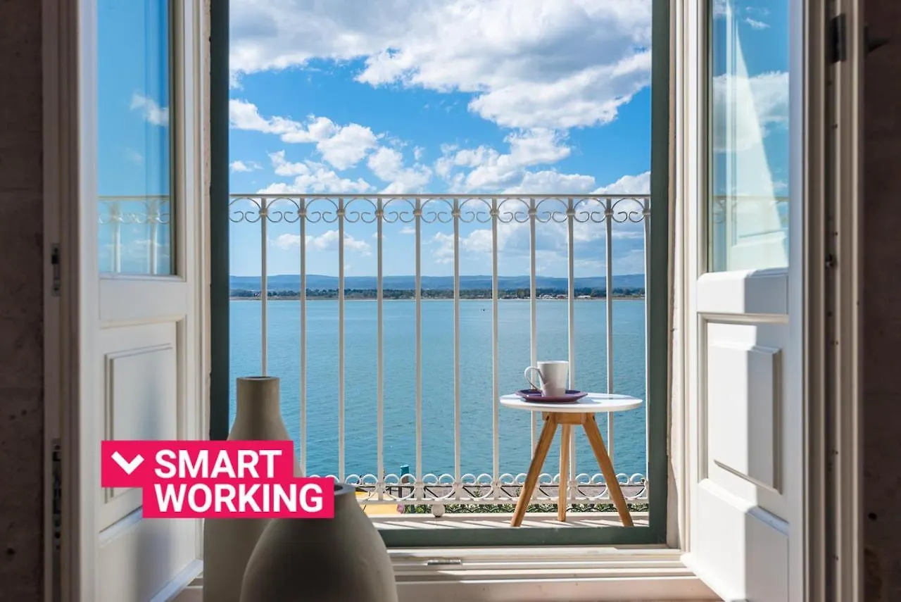 Elegante appartamento fronte mare by Wonderful Italy Syracuse