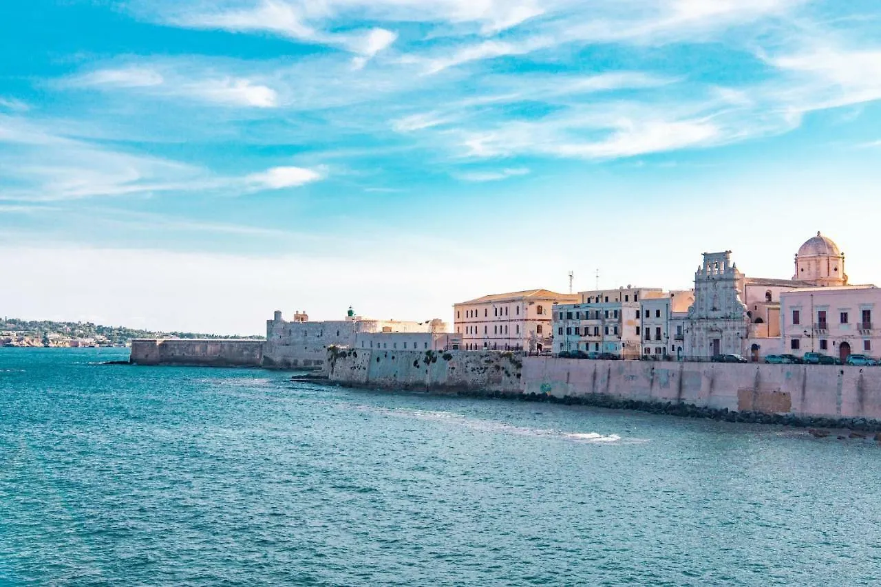 Elegante appartamento fronte mare by Wonderful Italy Syracuse